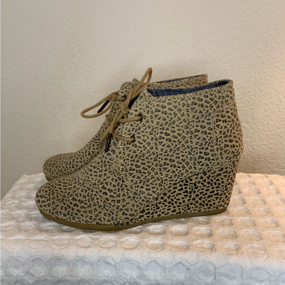 TOMS Leopard Lace up Wedge Bootie